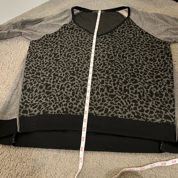 Sanctuary Leopard Print Zipper Detail Sweater Size Medium - Picture 12 of 13